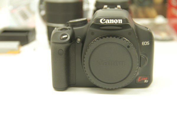 Canon　EOS Kiss X2 ﾀﾞﾌﾞﾙｽﾞｰﾑｷｯﾄ