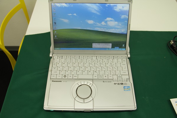 Panasonic　CF-S10EWHDS(XP 7DGS)