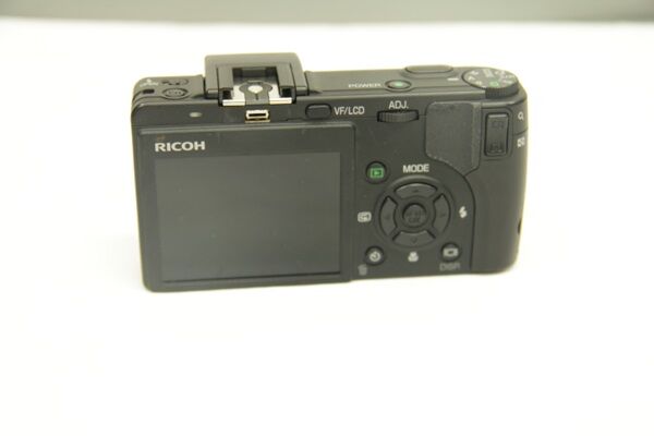 リコー　Caplio GX100