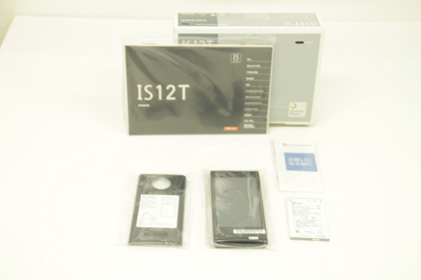 TOSHIBA AU IS12T (TSI12) ﾌﾞﾗｯｸ