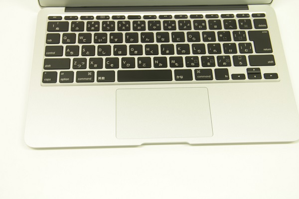 Apple M-BookAir 11ｲﾝﾁ  Z0JK