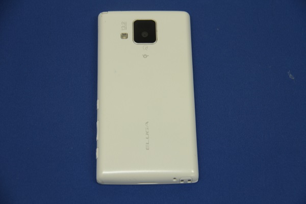 Panasonic　P06D (ELUGA V) ﾎﾜｲﾄ